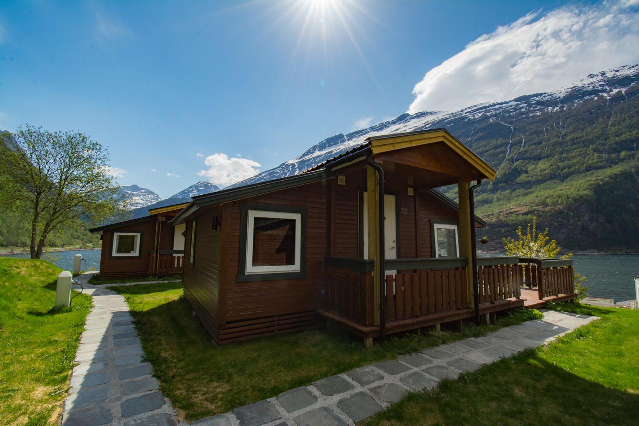 Grande Hytteutleige Og Camping Гейрангер Экстерьер фото