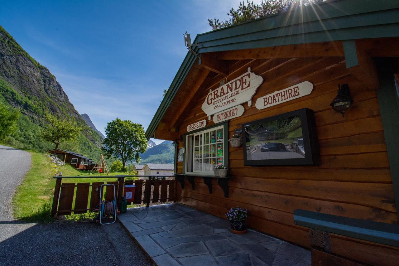 Grande Hytteutleige Og Camping Гейрангер Экстерьер фото