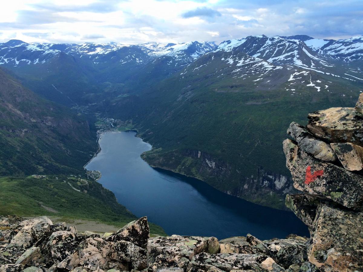 Grande Hytteutleige Og Camping Гейрангер Экстерьер фото